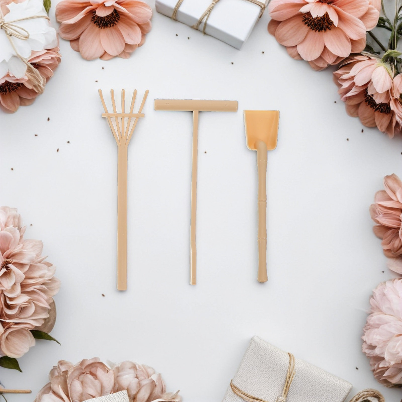 Gardening Tools And Accessories - 4 مجموعات من أدوات تنظيف الرمال